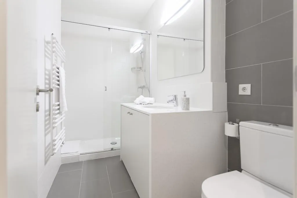 Апартаменты Bravissimo Cort Reial-1B Жирона 0*,