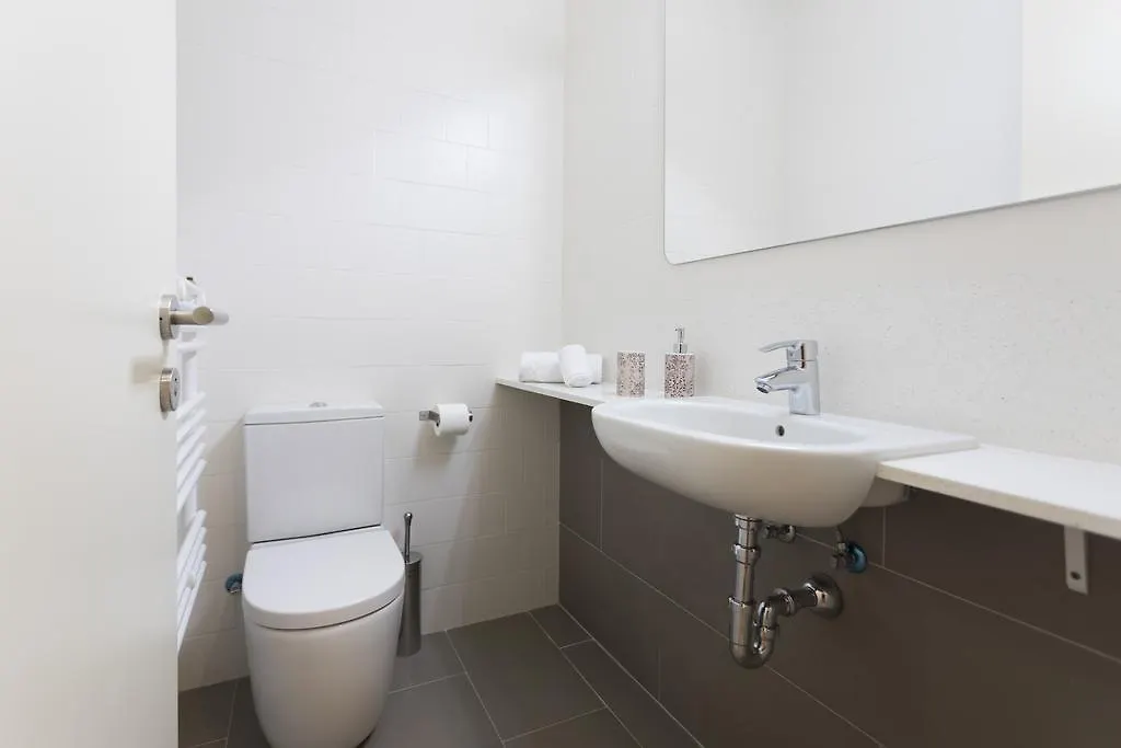 Bravissimo Cort Reial-1B Apartment Girona